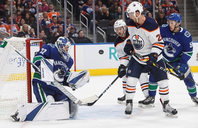Yamamoto, Pakarinen lead way as Oilers beat Canucks 5-3 | iNFOnews.ca