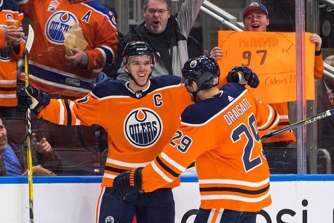 Oilers McDavid says buddy texted him scoring tips prior to his four-goal game | iNFOnews.ca