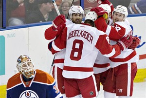Pavel Datsyuk scores with under a minute left as Red Wings defeat Oilers | iNFOnews.ca CP31377716