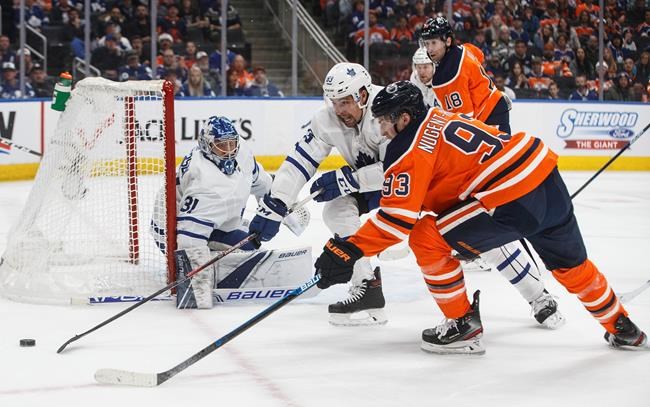 Andersen 36-save performance helps power Maple Leafs past Oilers 4-1 | iNFOnews.ca