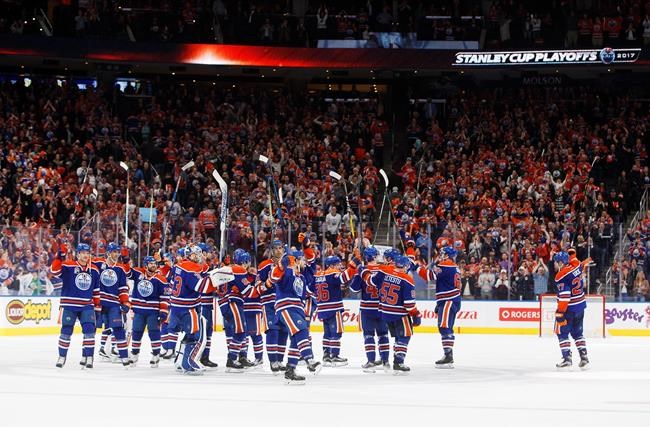 Talbot has 34 saves as Oilers clinch playoff spot with 2-1 win over Kings | iNFOnews.ca Talbot has 34 saves as Oilers clinch playoff spot with 2-1 win over Kings | iNFOnews.ca