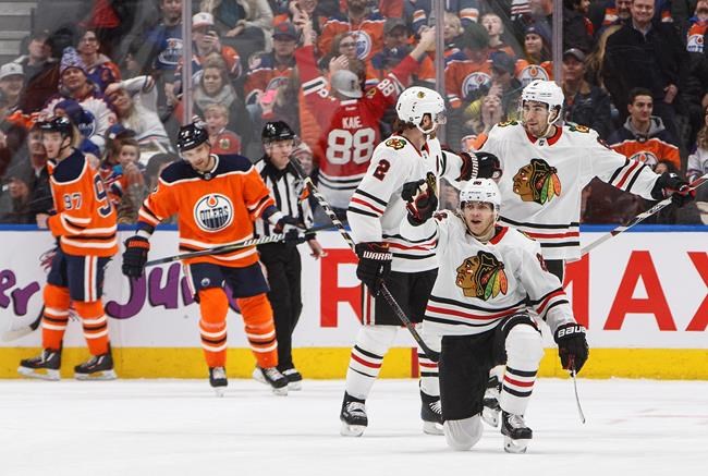 Kane scores OT winner, Glass wins first NHL start as Blackhawks top Oilers | iNFOnews.ca CP1802405042