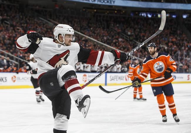 Vinnie Hinostroza scores shootout winner as Coyotes defeat Oilers 3-2 | iNFOnews.ca Vinnie Hinostroza scores shootout winner as Coyotes defeat Oilers 3-2 | iNFOnews.ca