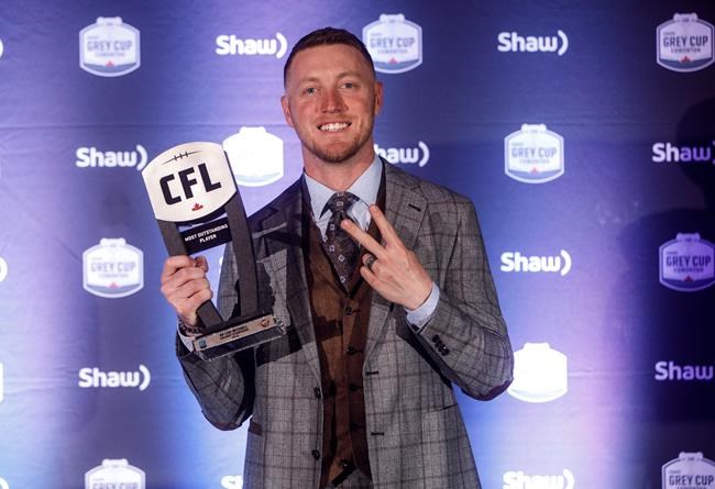 Stampeders quarterback Mitchell captures second CFL outstanding player award | iNFOnews.ca Stampeders quarterback Mitchell captures second CFL outstanding player award | iNFOnews.ca