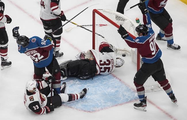 Avalanche score 3 third-period goals to beat Coyotes 3-0 | iNFOnews.ca Avalanche score 3 third-period goals to beat Coyotes 3-0 | iNFOnews.ca