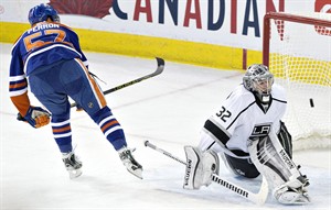 Perron scores in shootout as Oilers halt nine-game slide with win over Kings | iNFOnews.ca CP31299424