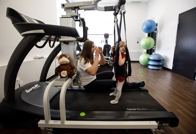 'It's limitless:' Paralyzed toddler moves from homemade wheelchair to treadmill | iNFOnews.ca