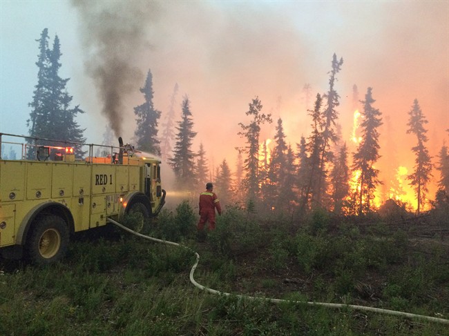 Saskatchewan to get military help battling fires in northern part of province | iNFOnews.ca CP33727806