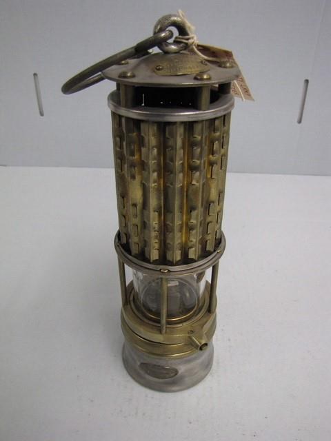 Banff RCMP searching for coal miners lamp that disappeared from ghost town | iNFOnews.ca Banff RCMP searching for coal miners lamp that disappeared from ghost town | iNFOnews.ca