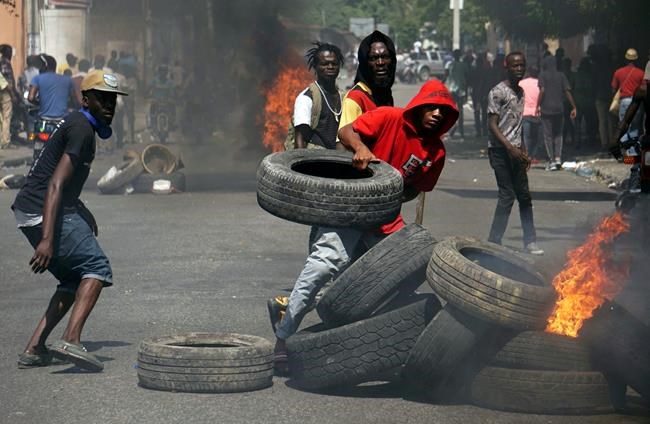 Thousands in Haiti renew protests, clash with police | iNFOnews.ca