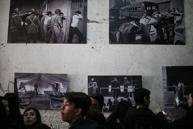 Dancing in Chile to protest dictatorship disappearances | iNFOnews.ca