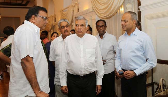 Sri Lanka president sacks prime minister, appoints strongman | iNFOnews.ca