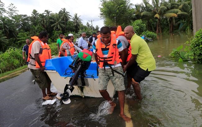 Sri Lanka finds more bodies as mudslide deaths reach 151 | iNFOnews.ca CP829062743