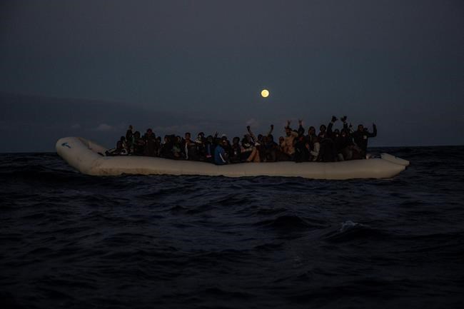 Migrant agency says hundreds are fleeing Libya fighting | iNFOnews.ca
