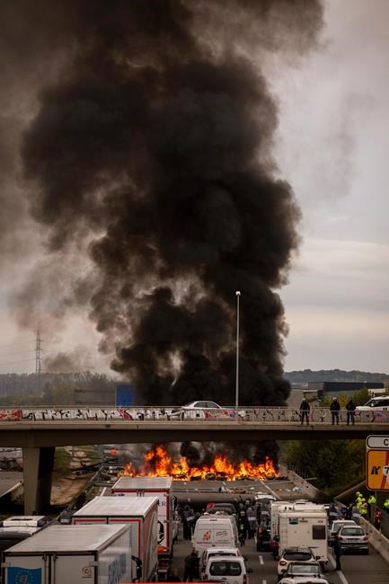 Hundreds of motorists blocked by Catalan separatists | iNFOnews.ca