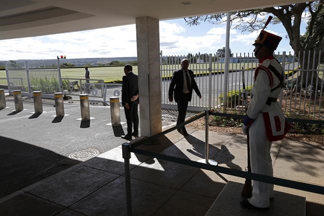 Brazil minor detained in president palace after ramming gate | iNFOnews.ca Brazil minor detained in president palace after ramming gate | iNFOnews.ca