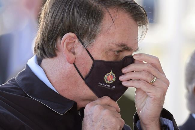 Brazil police search Bolsonaro allies in fake news probe | iNFOnews.ca