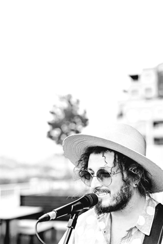 Joshua Smith LIVE – Summer Music Series