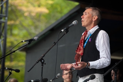 Sing in the Storm: a Song Circle with david sereda | iNFOnews.ca Sing in the Storm: a Song Circle with david sereda