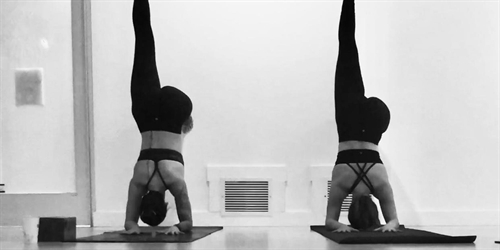 Rocket Yoga w. Nikki Jinks