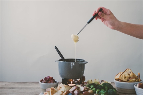 Swiss-German Fondue | iNFOnews.ca Swiss-German Fondue