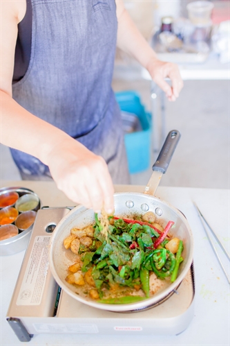 Hand-On Cooking Class with Poppadoms
