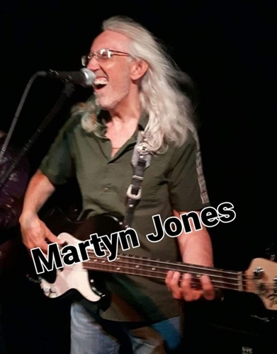 Live Music at the Longhorn with “Martyn Jones”