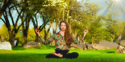 Sunday Yoga in Kinsmen Park