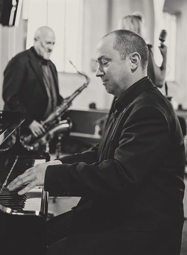 Justin Glibbery Trio at Cannery Brewing | iNFOnews.ca Justin Glibbery Trio at Cannery Brewing