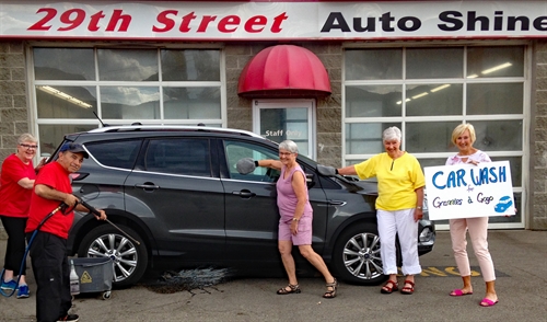 Grannies à Gogo Car Wash | iNFOnews.ca Grannies à Gogo Car Wash