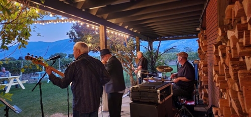 The Blueshounds return to Highway 97 | iNFOnews.ca The Blueshounds return to Highway 97