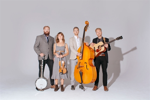 Golden Hour at Grizzli Winery: Music in the Vineyard