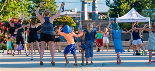 Dancing in the Park | iNFOnews.ca Dancing in the Park