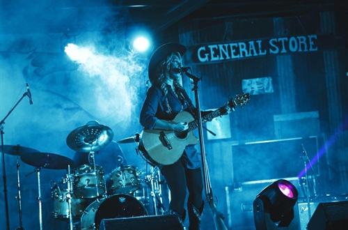 Country Queens: The Spirit of Shania and Gaslighter (Friday to Sunday)