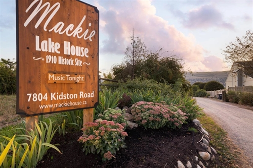 Music at Mackie – Hillside Outlaws