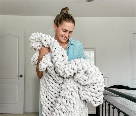 Sip and Knit: Chunky Blanket Workshop