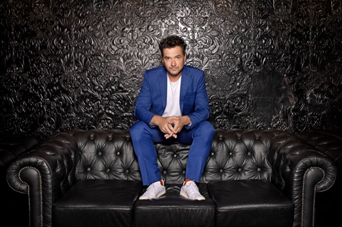 MICHAEL KAESHAMMER The Spirit of Christmas