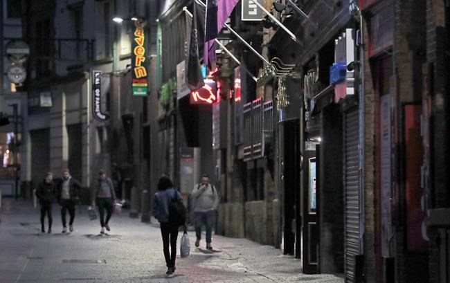 London faces new restrictions as city sees higher virus risk | iNFOnews.ca CP211942749