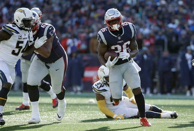 Michel scores 3 TDs, Patriots roll past Chargers 41-28 | iNFOnews.ca