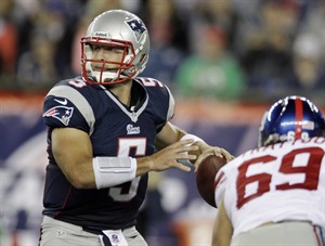 Person familiar with the situation says QB Tim Tebow released by New England Patriots | iNFOnews.ca CP24746075