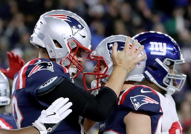 Patriots force 4 turnovers, beat Giants 35-14 to reach 6-0 | iNFOnews.ca