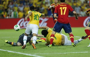 Brazil beats world champion Spain 3-0 to win Confederations Cup at home | iNFOnews.ca CP24060211