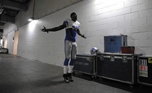 Detroit Lions wide receiver Nate Burleson breaks arm in 1-car crash | iNFOnews.ca CP25146432