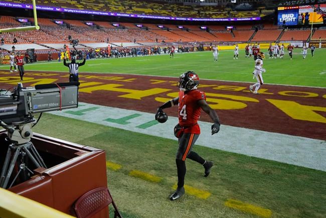 Brady outduels Heinicke, leads Buccaneers past Washington | iNFOnews.ca CP965197669
