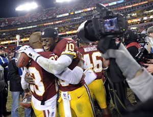 Redskins-Cowboys game powers NBC to win final weekly ratings contest for 2012 | iNFOnews.ca CP21420785