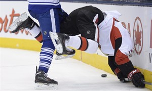 Kessel gets hat trick, maple Leafs win sixth in a row at home, 6-3 over Senators | iNFOnews.ca CP27046796