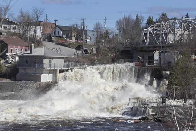 Central Ontario cottage country deals with more rain as flooding persists | iNFOnews.ca Central Ontario cottage country deals with more rain as flooding persists | iNFOnews.ca