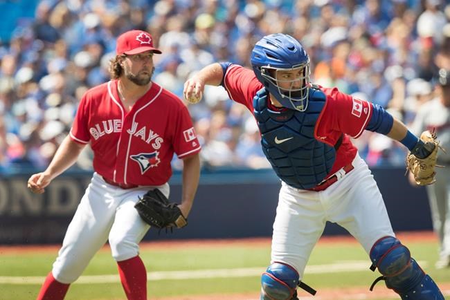 Toronto Blue Jays bring back knuckleball specialist Josh Thole | iNFOnews.ca