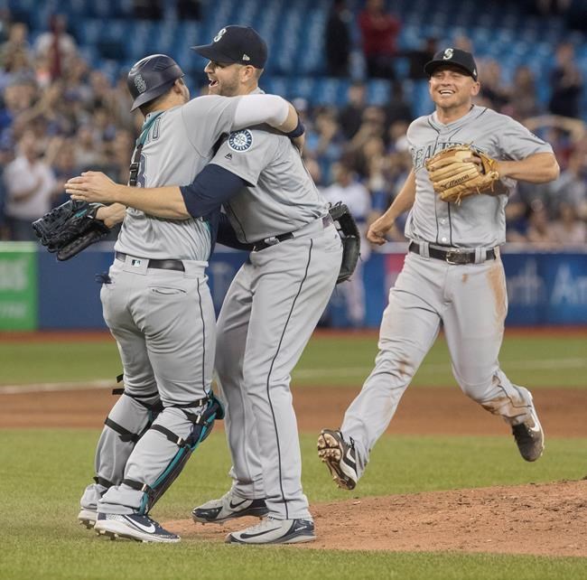 Canadian catcher Siddall recalls catching perfect game in final day of career | iNFOnews.ca