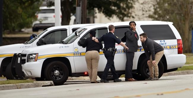 The Latest: SWAT team rescues Florida bank robbery hostages | iNFOnews.ca The Latest: SWAT team rescues Florida bank robbery hostages | iNFOnews.ca